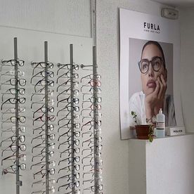 Òptica Vallparadís gafas exhibidas